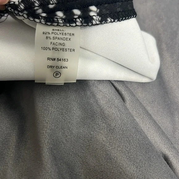 Tommy Hilfiger Sheath dress Scuba like material - Picture 6 of 7